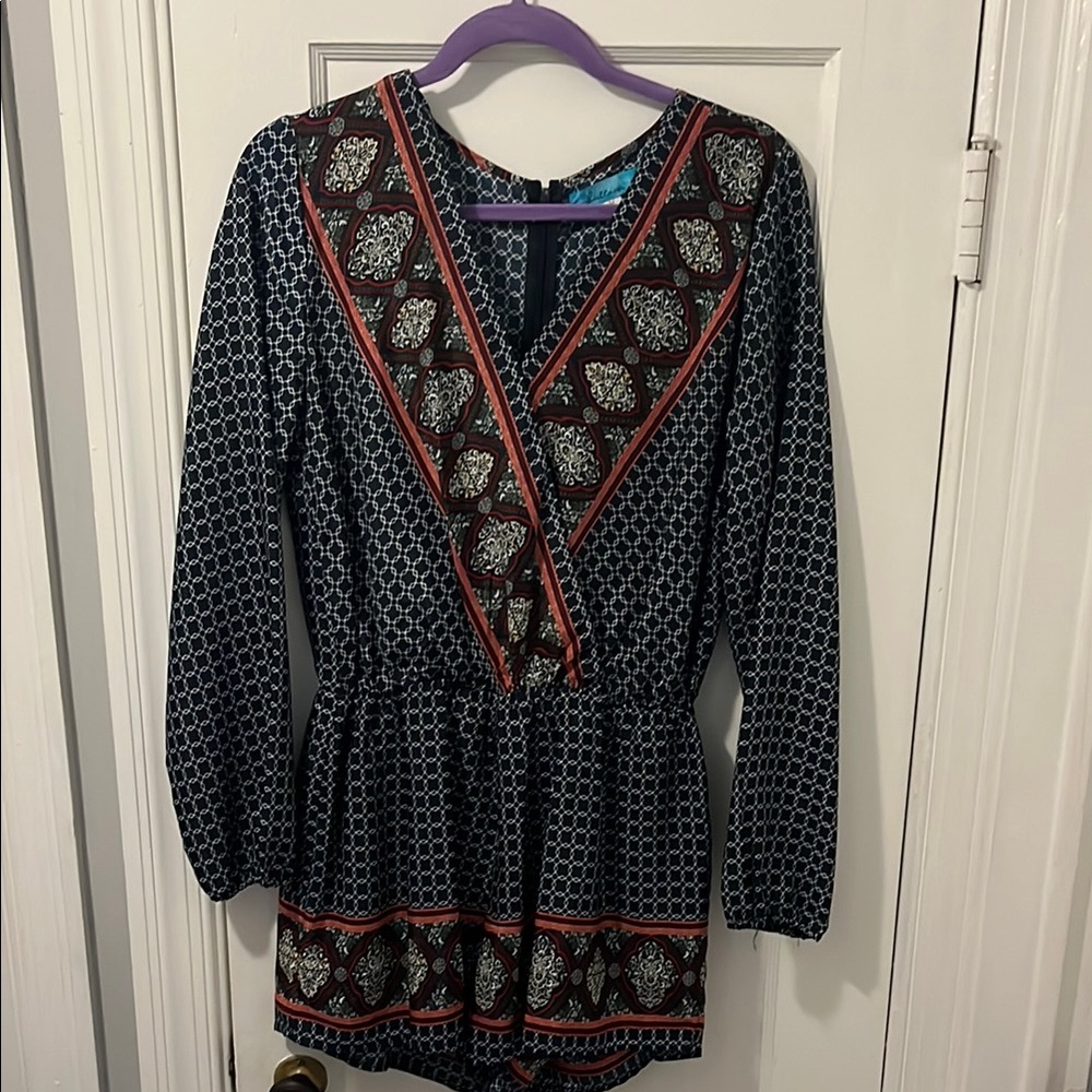 Francesca’s - Geometric Patterned Long Sleeve Romper